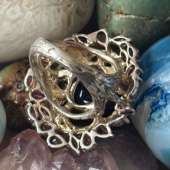 Statement Amethyst Garnet modernist design sterling silver statement ring. - Picture 7 of 8